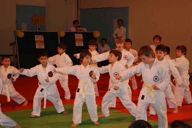 Karaté Club joinville groupe d'enfants Karaté club Joinville - enfants